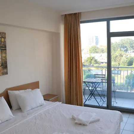 호텔 Persani Hotel-free Parking 써니비치