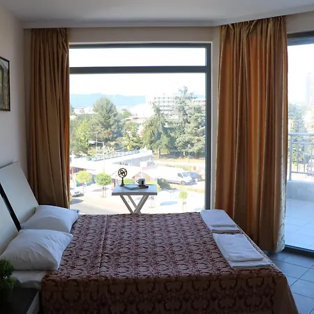 Persani Hotel-free Parking 호텔 2*