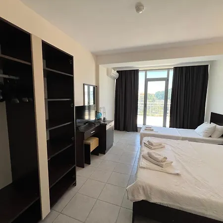 Ξενοδοχείο Persani Hotel-free Parking 2*