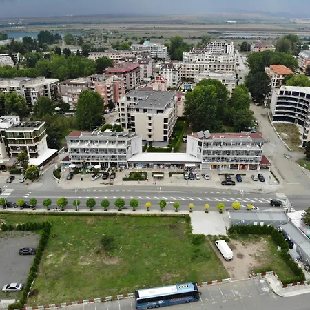 Persani Hotel-free Parking